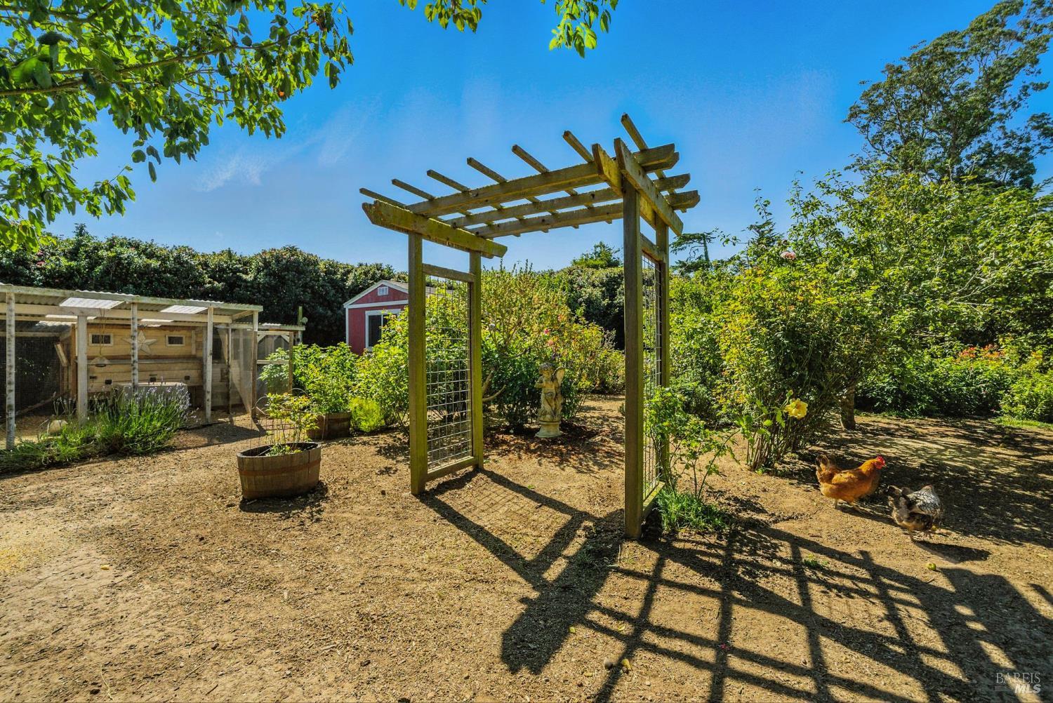 Detail Gallery Image 42 of 76 For 125 Aspen Rd, Bolinas,  CA 94924 - 4 Beds | 2 Baths