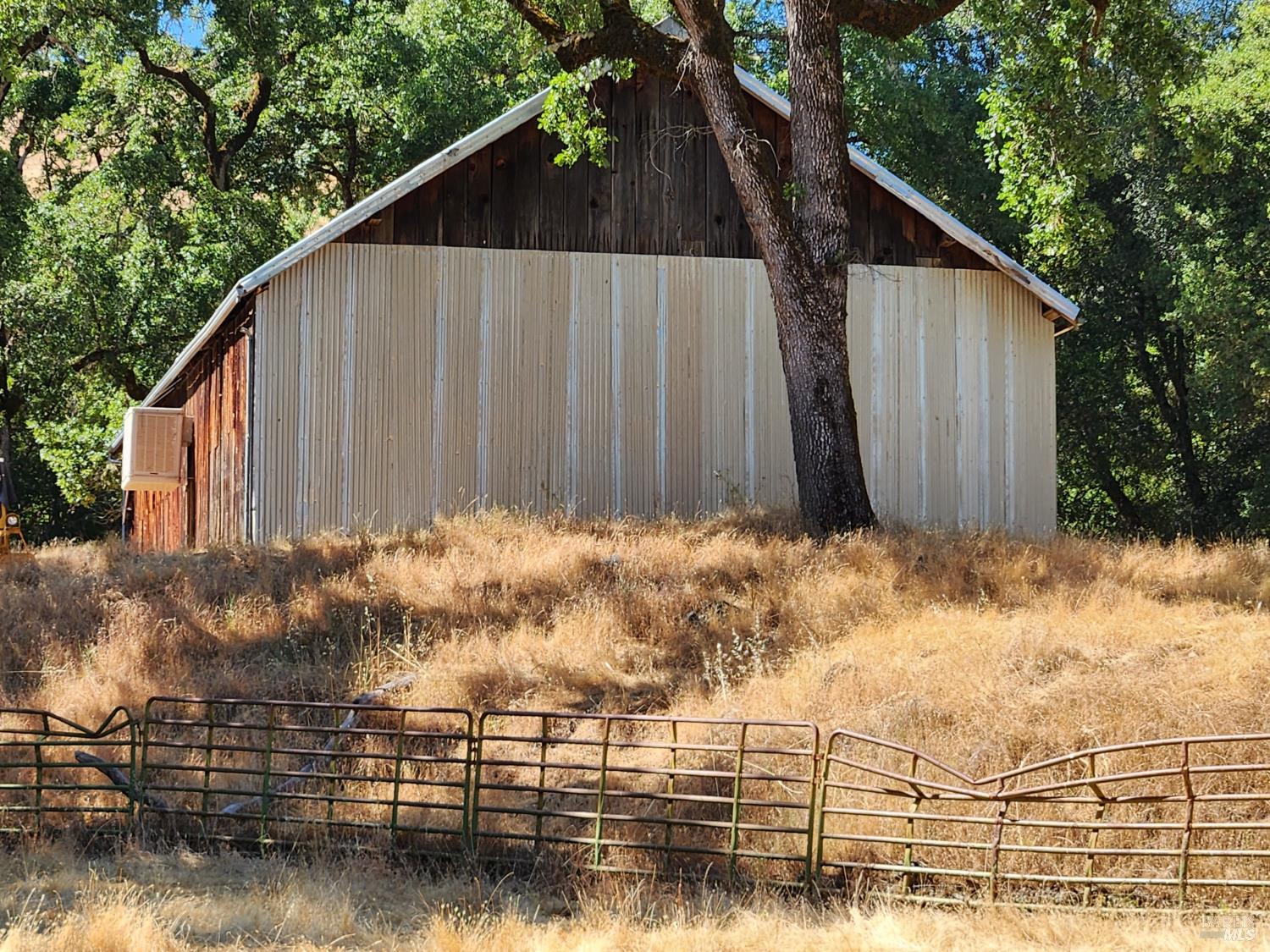 Detail Gallery Image 30 of 64 For 8225 Spyrock Rd, Laytonville,  CA 95454 - 2 Beds | 2 Baths