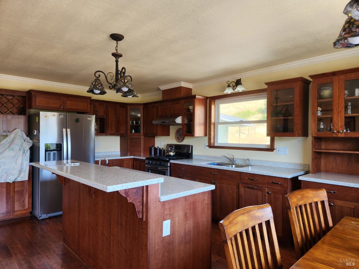 Detail Gallery Image 5 of 64 For 8225 Spyrock Rd, Laytonville,  CA 95454 - 2 Beds | 2 Baths