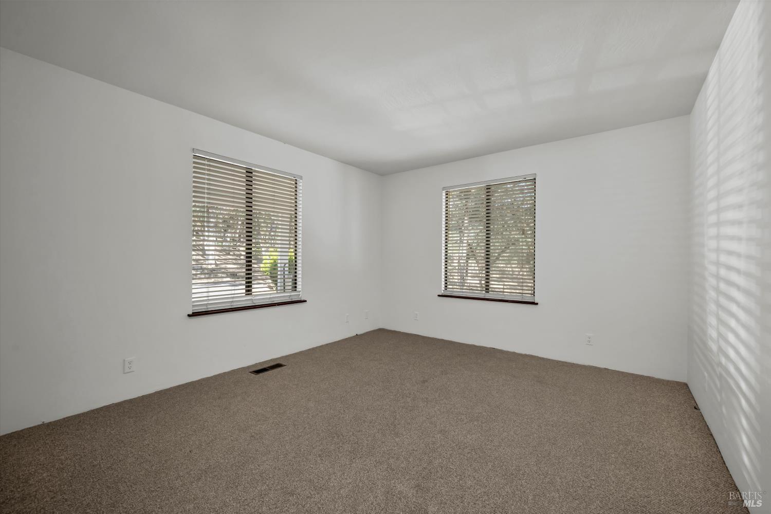 Detail Gallery Image 13 of 57 For 2110 Diane Way #4423,  Lakeport,  CA 95453 - 3 Beds | 2/1 Baths