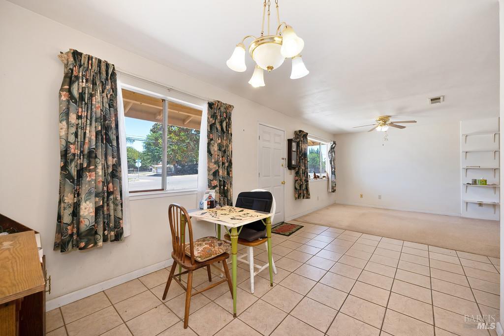 Detail Gallery Image 7 of 18 For 505 W H St, Dixon,  CA 95620 - 3 Beds | 2 Baths