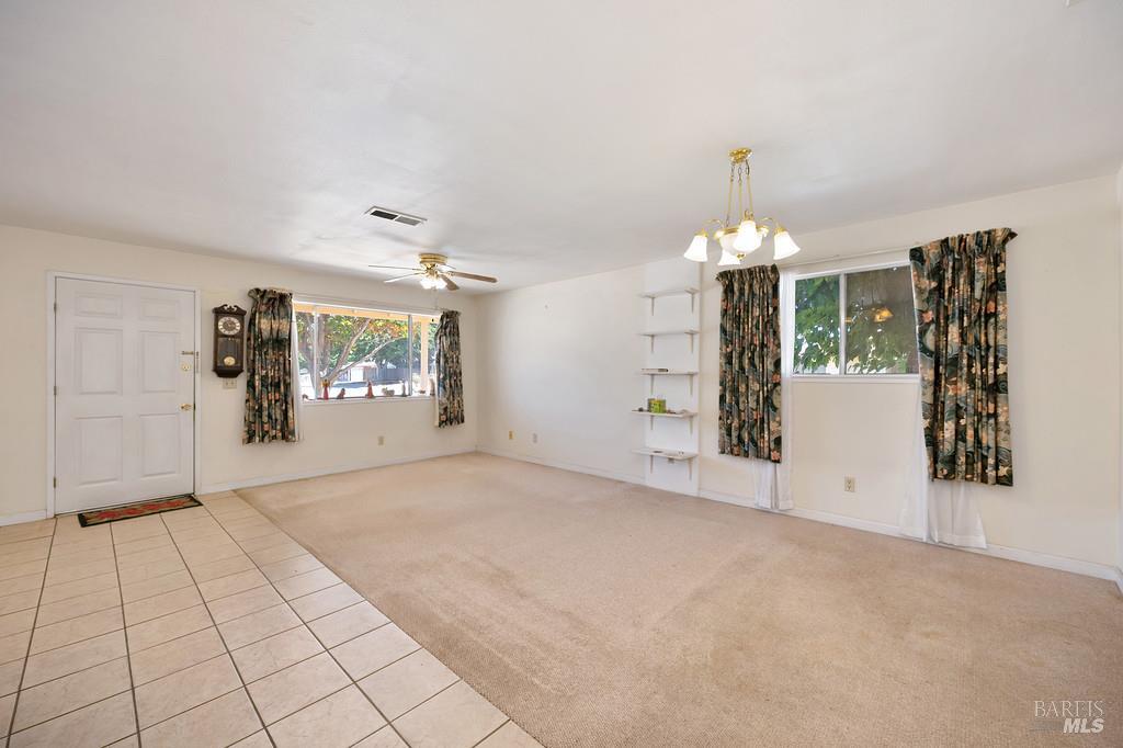 Detail Gallery Image 6 of 18 For 505 W H St, Dixon,  CA 95620 - 3 Beds | 2 Baths