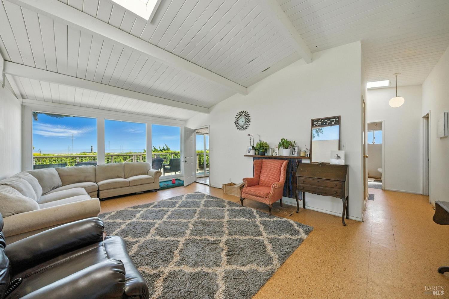 Detail Gallery Image 31 of 76 For 125 Aspen Rd, Bolinas,  CA 94924 - 4 Beds | 2 Baths