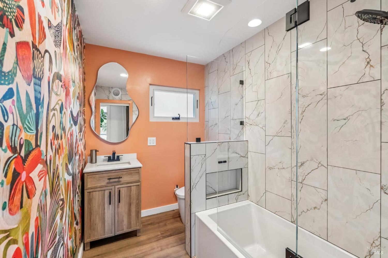 Detail Gallery Image 16 of 39 For 231 Cazneau Ave, Sausalito,  CA 94965 - 4 Beds | 3/1 Baths