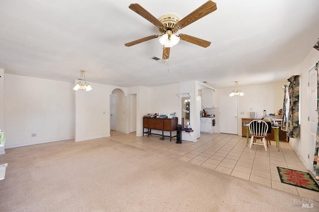 Detail Gallery Image 4 of 18 For 505 W H St, Dixon,  CA 95620 - 3 Beds | 2 Baths