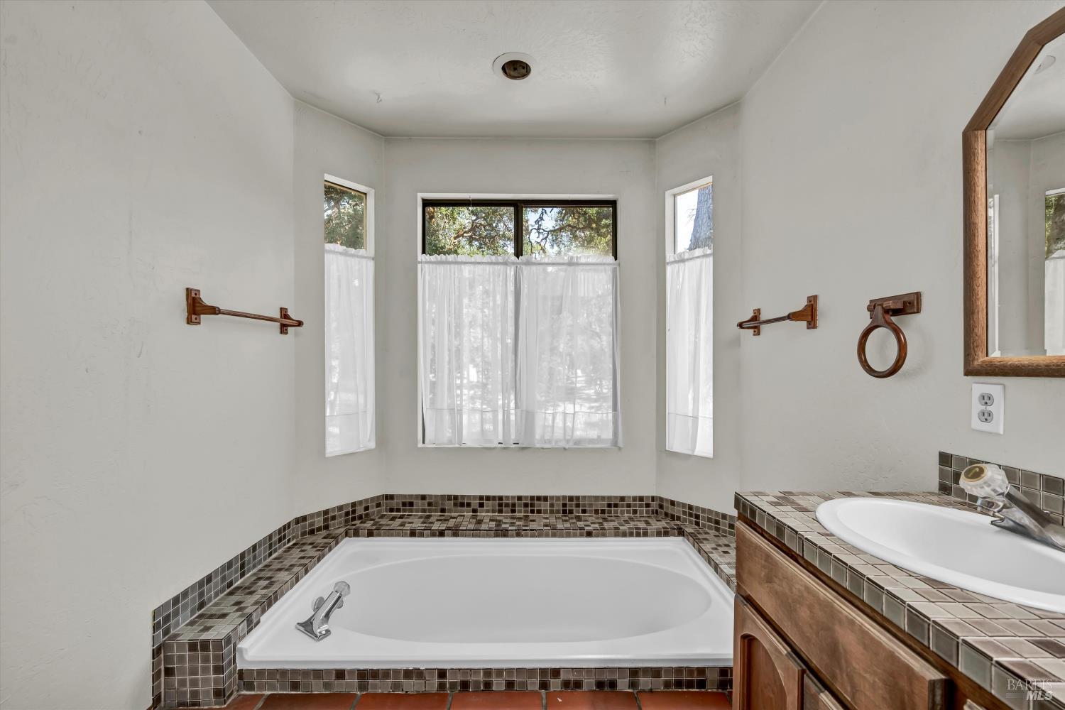 Detail Gallery Image 15 of 57 For 2110 Diane Way #4423,  Lakeport,  CA 95453 - 3 Beds | 2/1 Baths