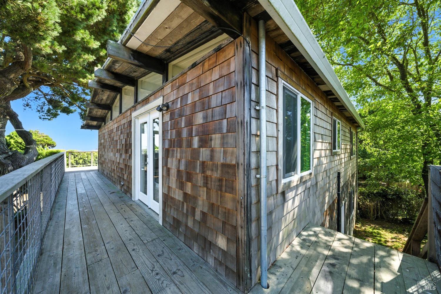 Detail Gallery Image 28 of 76 For 125 Aspen Rd, Bolinas,  CA 94924 - 4 Beds | 2 Baths