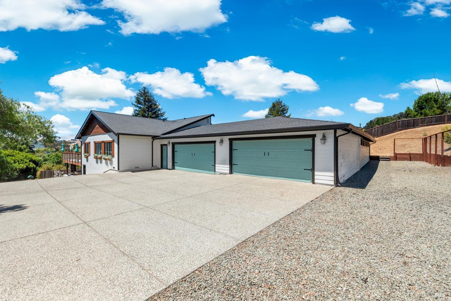 Detail Gallery Image 63 of 83 For 2135 E 2nd St, Benicia,  CA 94510 - 5 Beds | 4 Baths