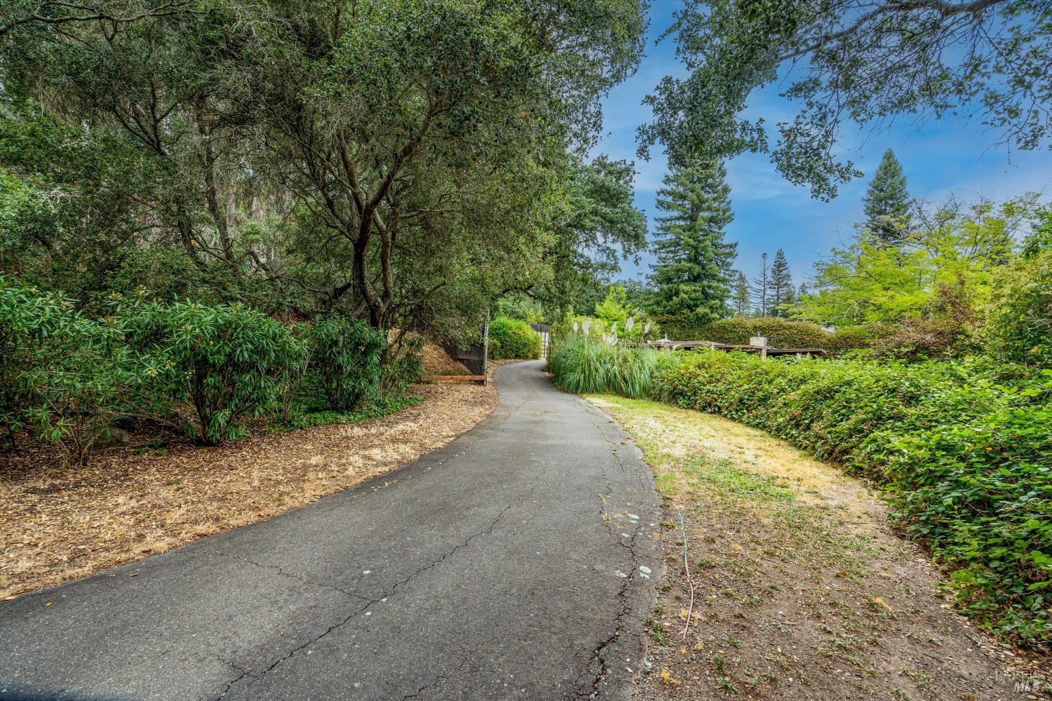 Detail Gallery Image 32 of 49 For 3450 Chanate Rd, Santa Rosa,  CA 95404 - 3 Beds | 1/1 Baths