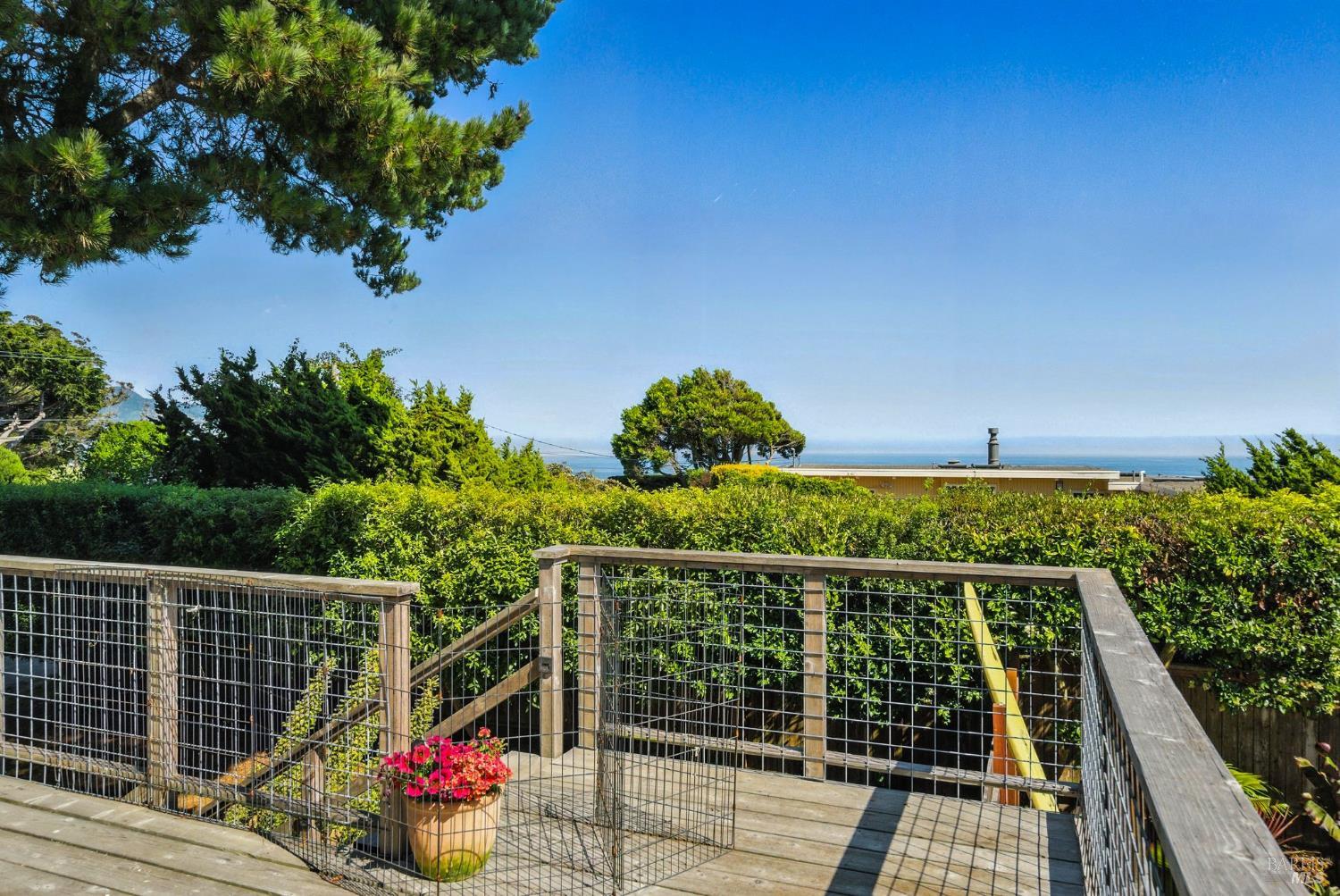 Detail Gallery Image 24 of 76 For 125 Aspen Rd, Bolinas,  CA 94924 - 4 Beds | 2 Baths