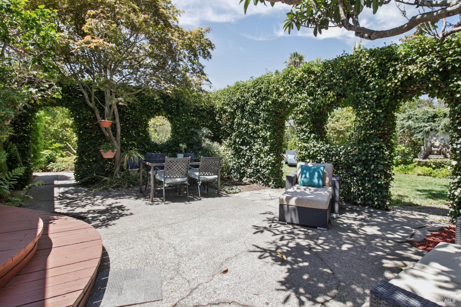 Detail Gallery Image 24 of 28 For 754 Bradley Ave, Novato,  CA 94947 - 3 Beds | 2 Baths