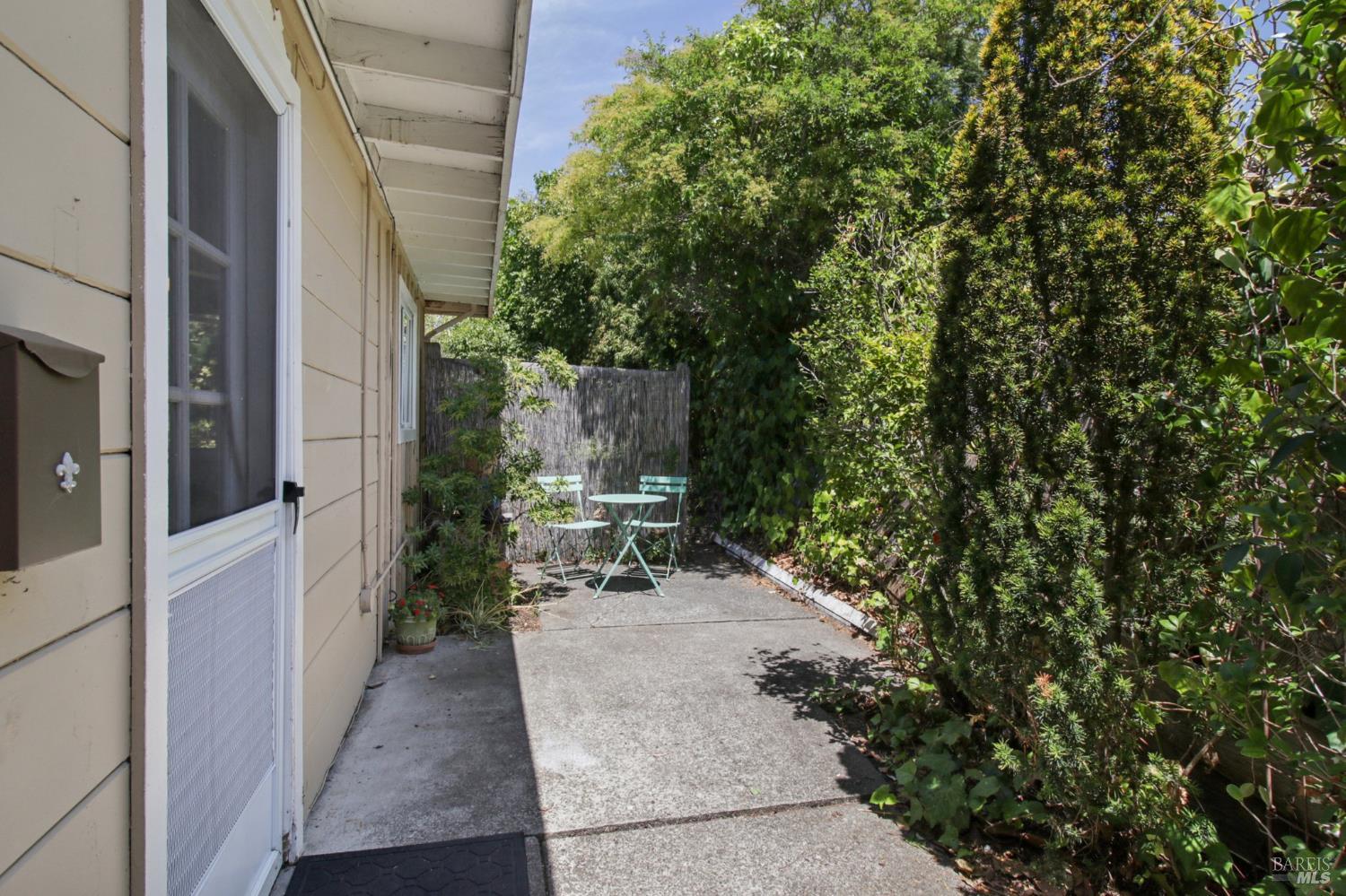 Detail Gallery Image 16 of 28 For 754 Bradley Ave, Novato,  CA 94947 - 3 Beds | 2 Baths