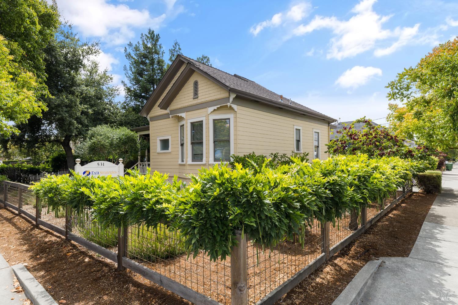 Detail Gallery Image 3 of 36 For 531 E Washington St, Petaluma,  CA 94952 - – Beds | – Baths