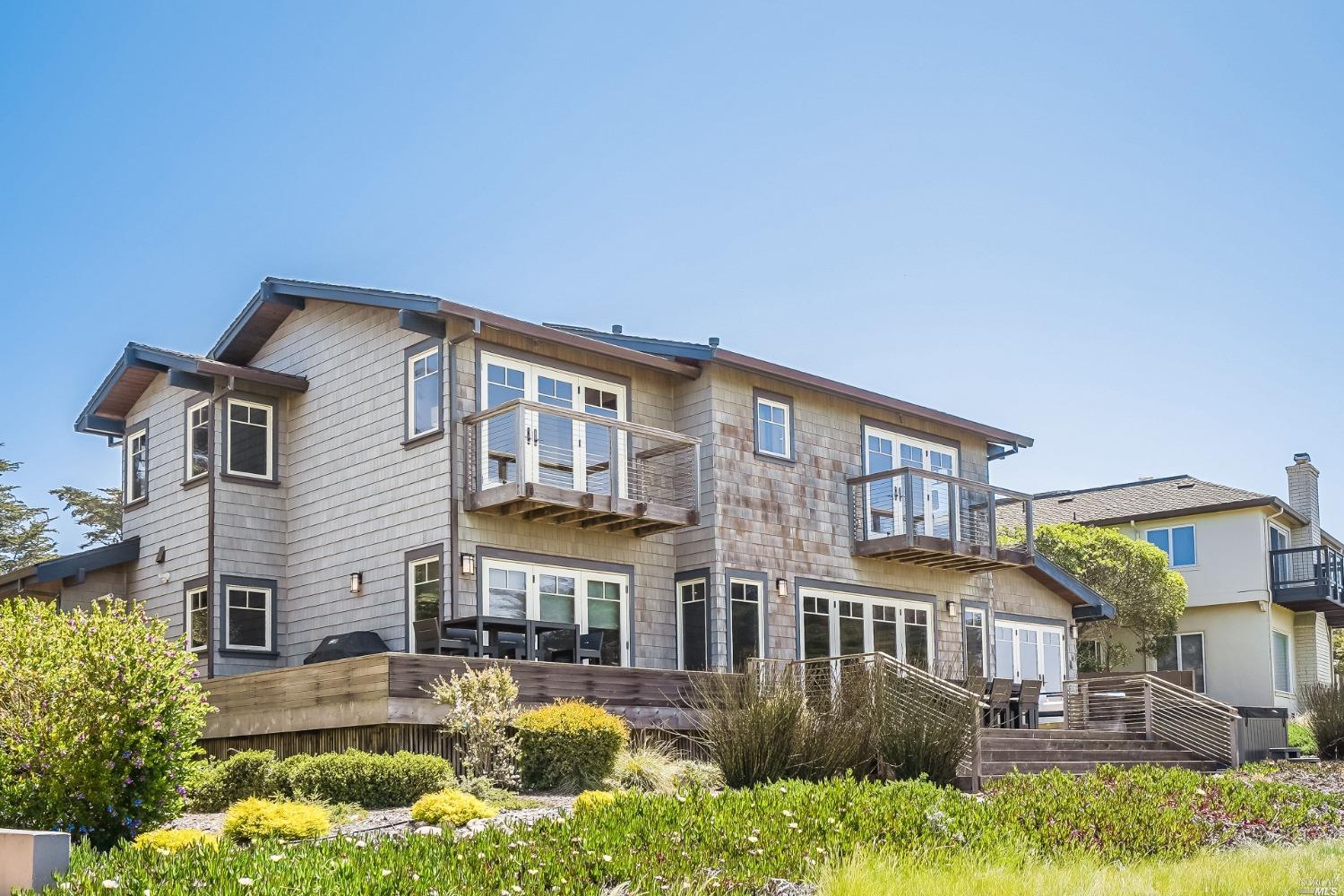 Detail Gallery Image 32 of 34 For 1016 Rodeo Rd #1,  Pebble Beach,  CA 93953 - 4 Beds | 3/1 Baths