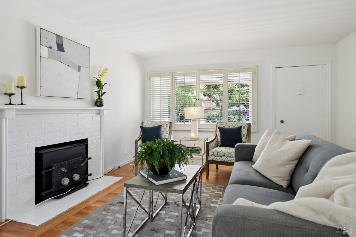 Detail Gallery Image 2 of 28 For 754 Bradley Ave, Novato,  CA 94947 - 3 Beds | 2 Baths