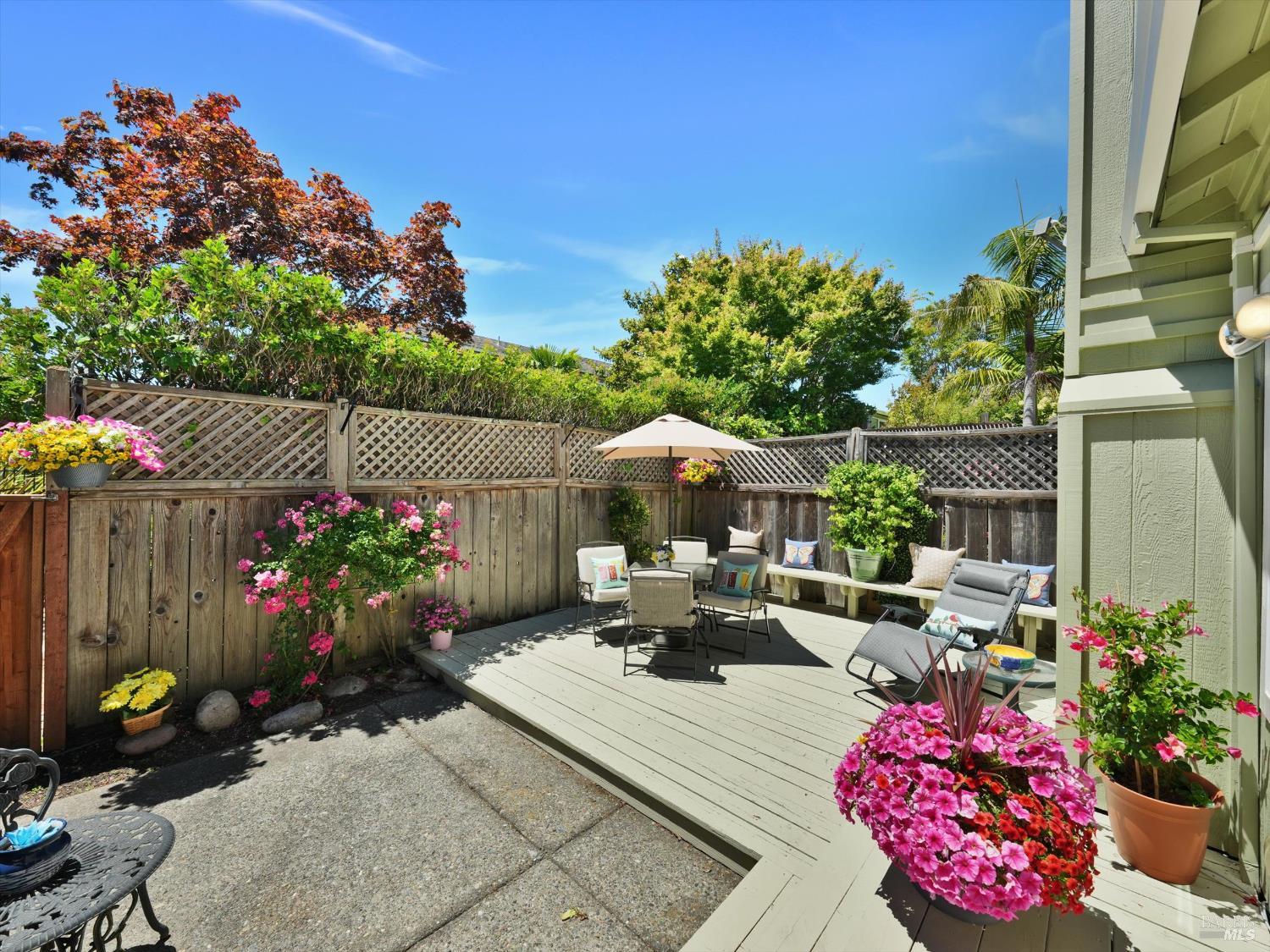 Detail Gallery Image 30 of 69 For 125 Spinnaker Point Dr, San Rafael,  CA 94901 - 2 Beds | 2 Baths