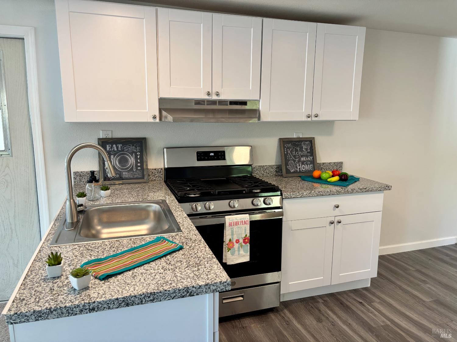 Detail Gallery Image 7 of 22 For 41 Goya Dr, Fairfield,  CA 94534 - 2 Beds | 1 Baths