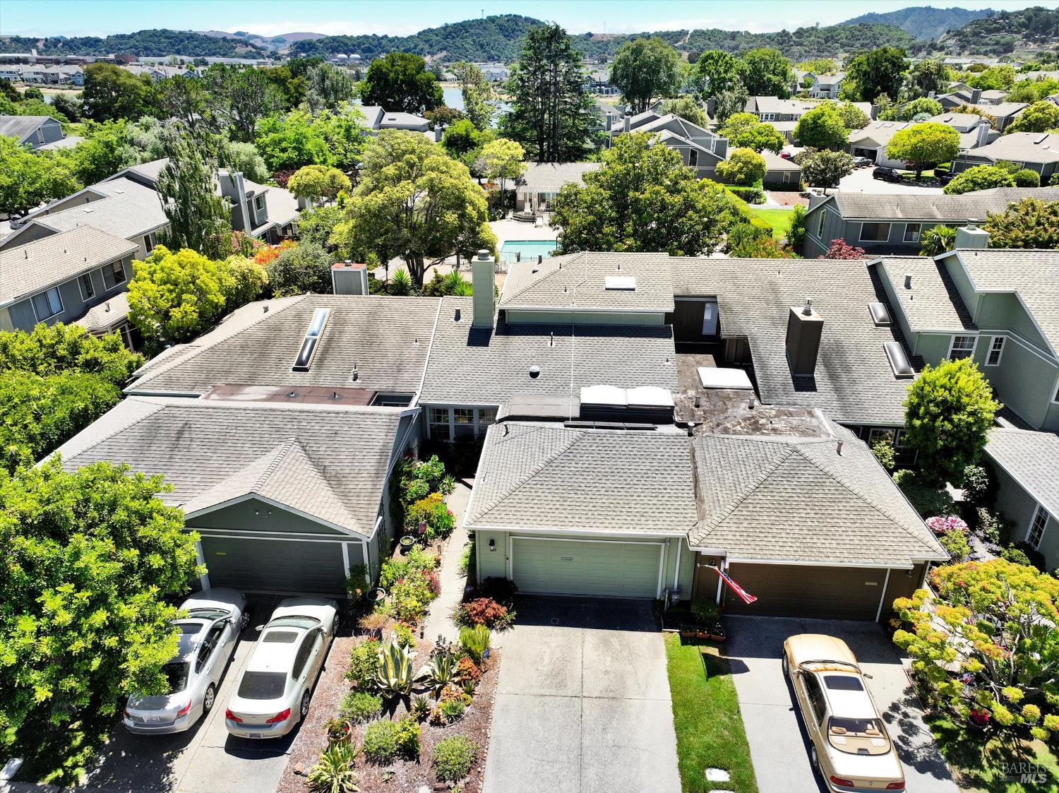 Detail Gallery Image 4 of 69 For 125 Spinnaker Point Dr, San Rafael,  CA 94901 - 2 Beds | 2 Baths