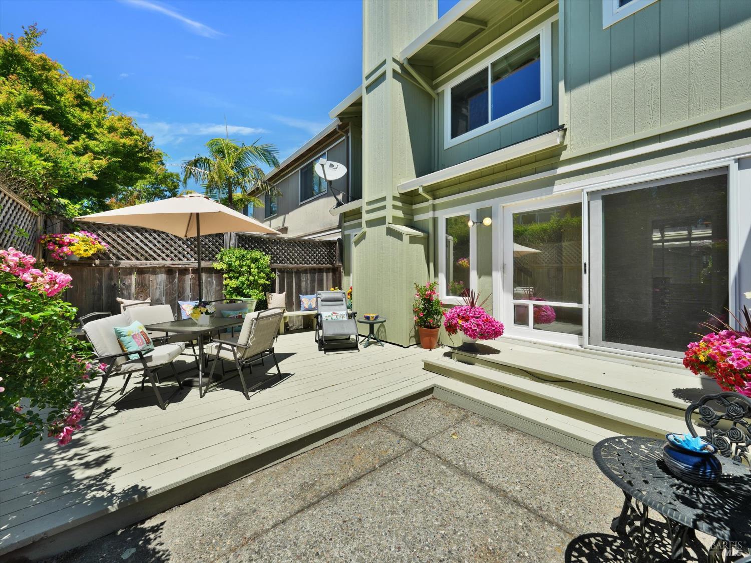 Detail Gallery Image 31 of 69 For 125 Spinnaker Point Dr, San Rafael,  CA 94901 - 2 Beds | 2 Baths