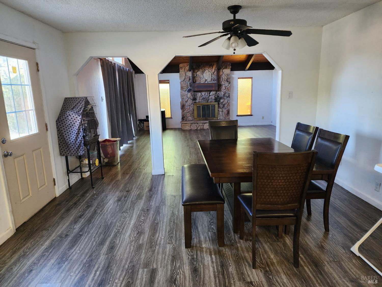 Detail Gallery Image 9 of 35 For 272 Woodridge Dr, Vallejo,  CA 94591 - 4 Beds | 2/1 Baths