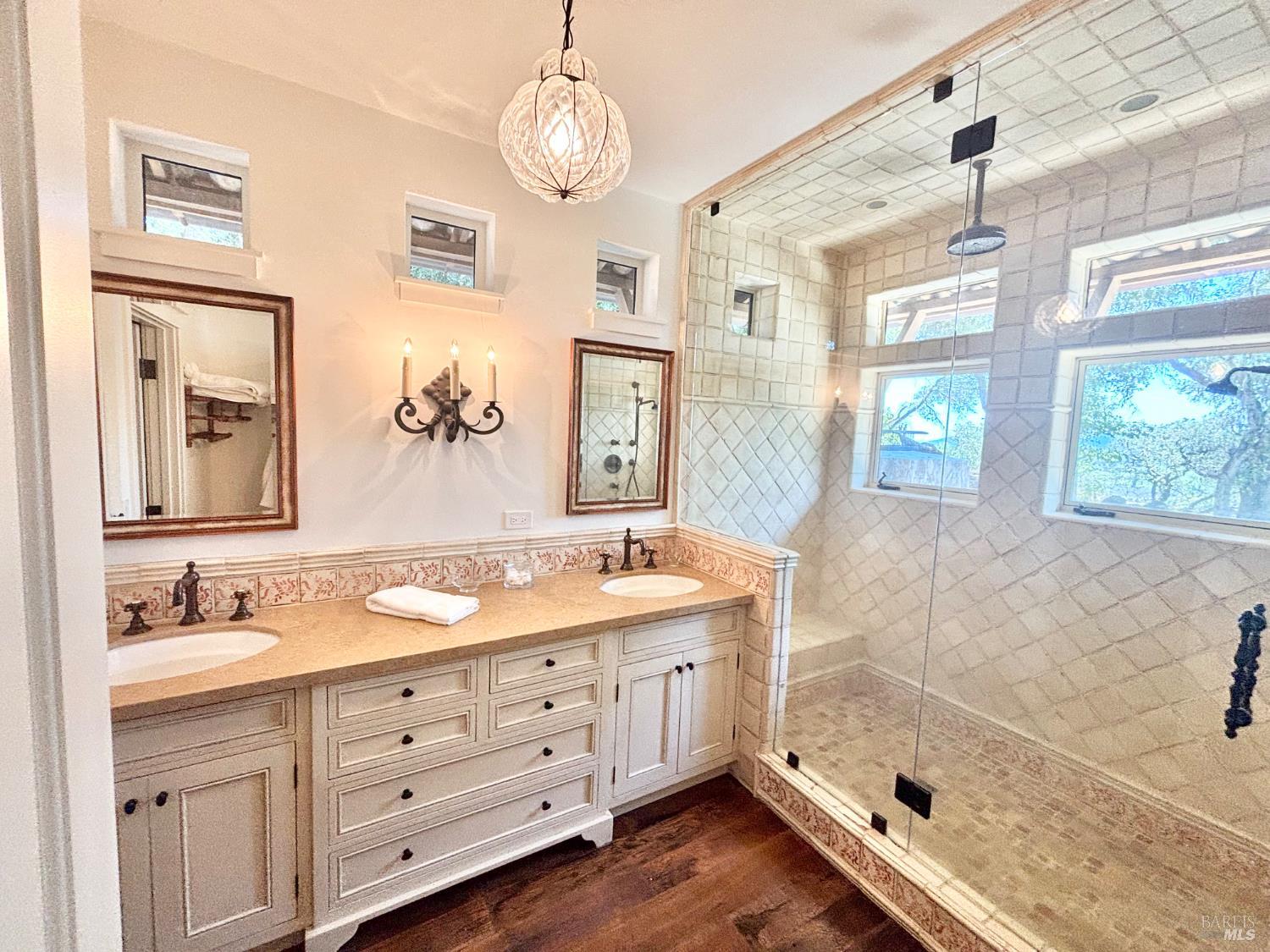 Detail Gallery Image 15 of 31 For 1700 Howell Mountain Rd, Saint Helena,  CA 94574 - 5 Beds | 4/1 Baths