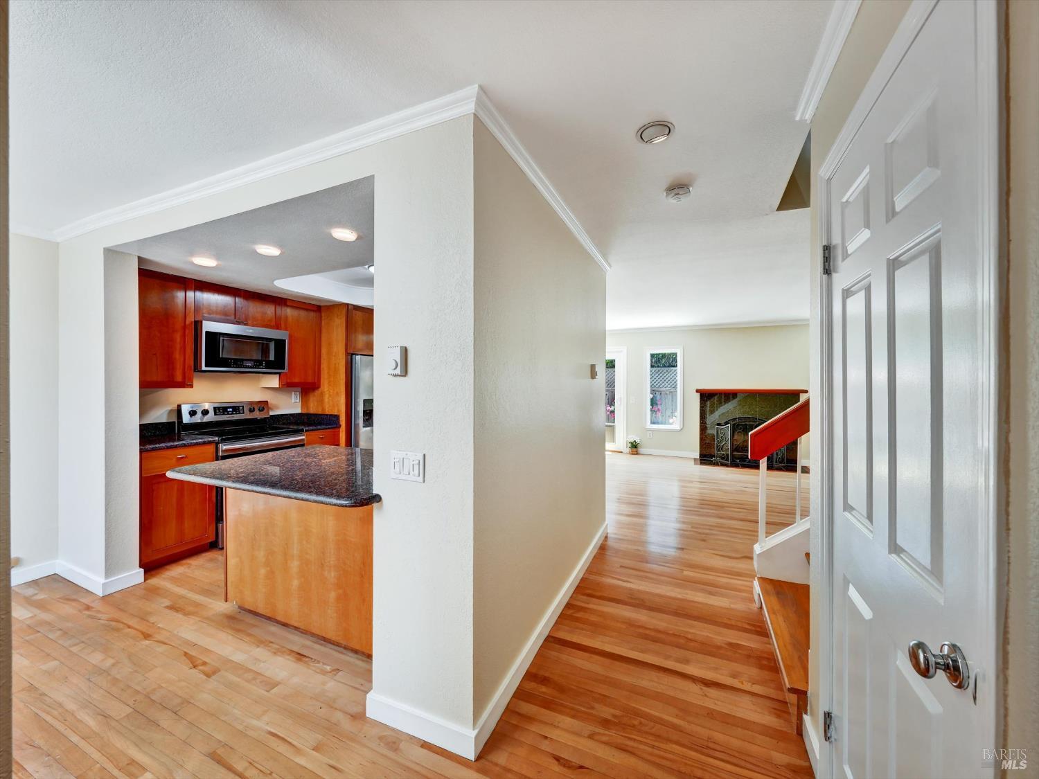 Detail Gallery Image 23 of 69 For 125 Spinnaker Point Dr, San Rafael,  CA 94901 - 2 Beds | 2 Baths