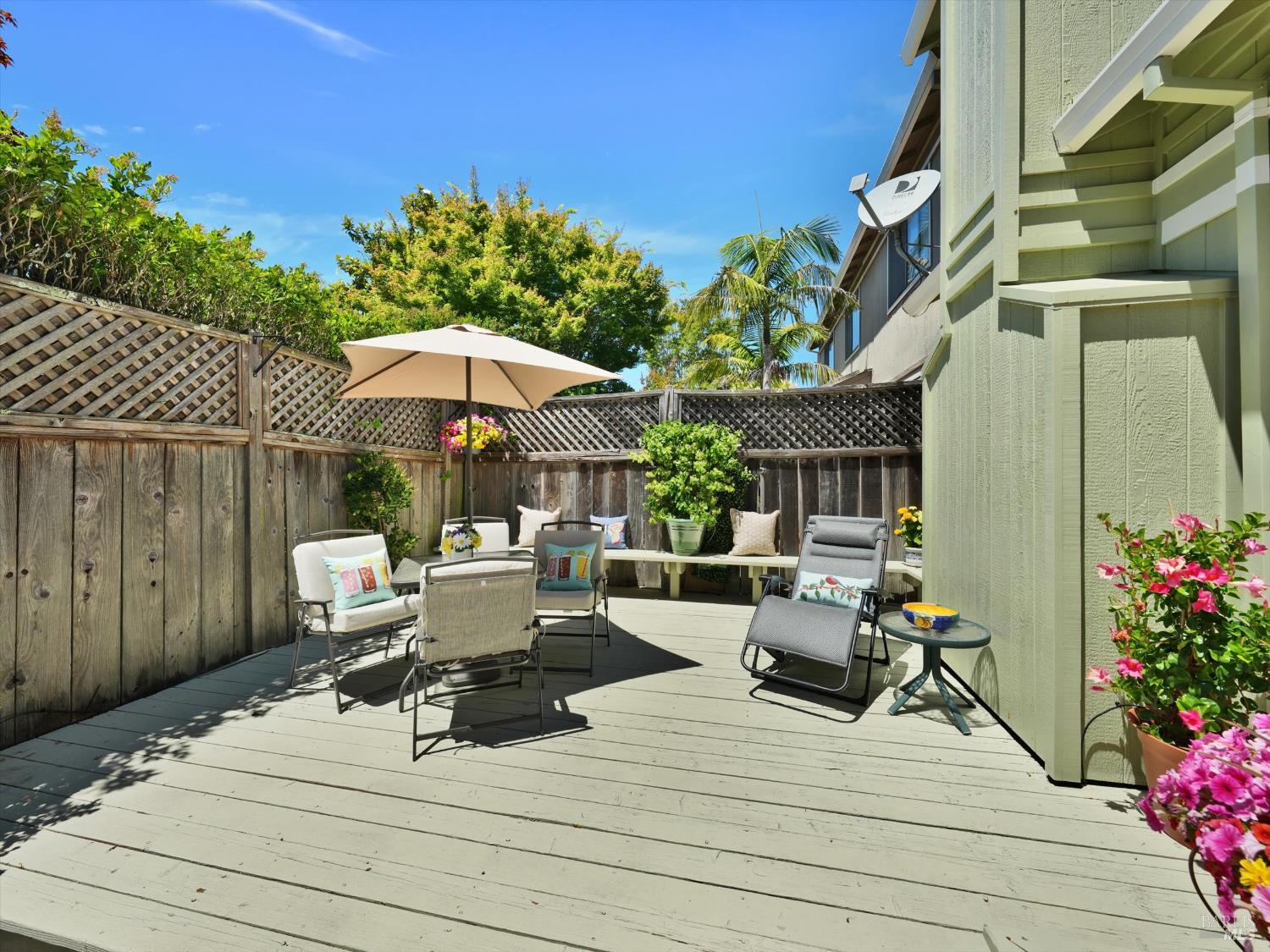 Detail Gallery Image 32 of 69 For 125 Spinnaker Point Dr, San Rafael,  CA 94901 - 2 Beds | 2 Baths