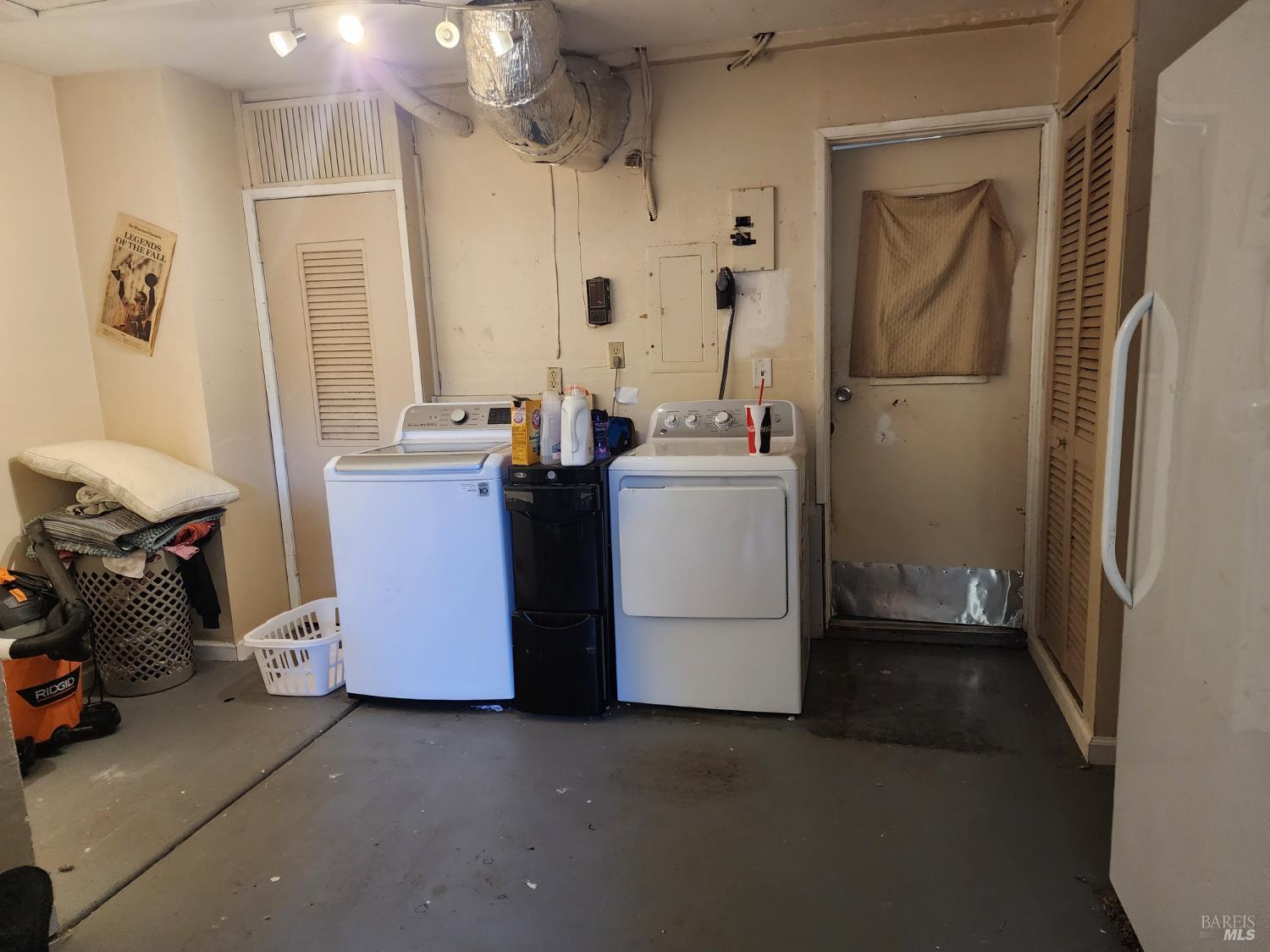 Detail Gallery Image 26 of 35 For 272 Woodridge Dr, Vallejo,  CA 94591 - 4 Beds | 2/1 Baths