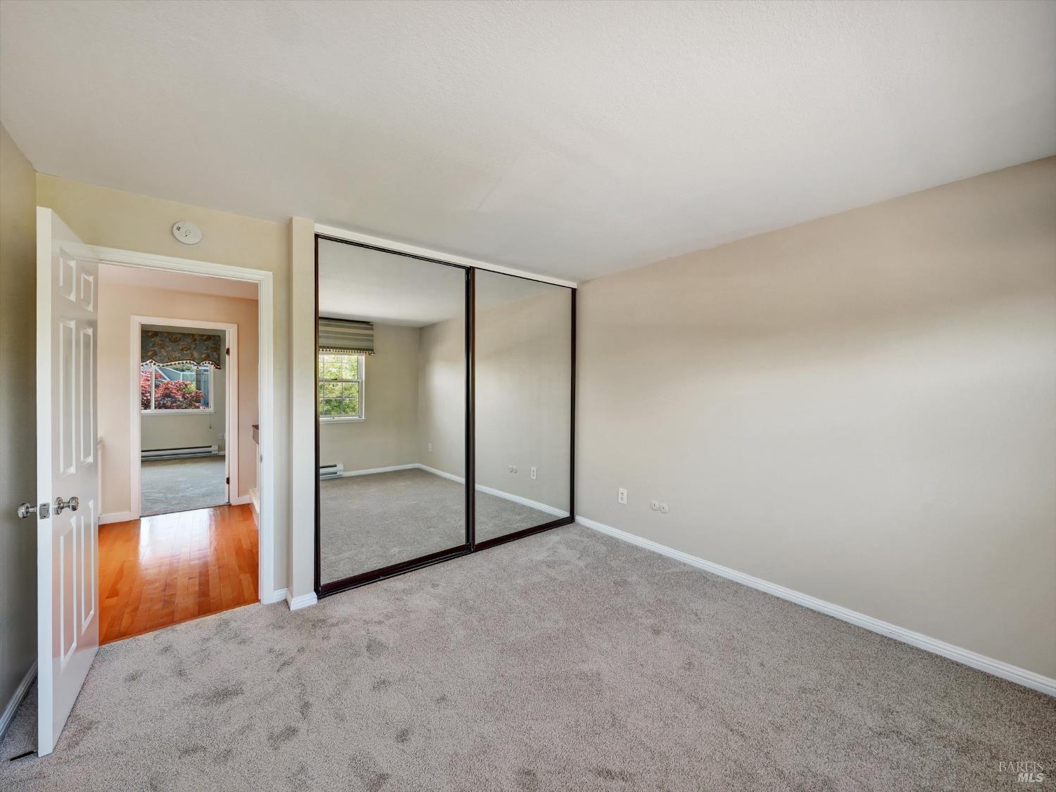 Detail Gallery Image 39 of 69 For 125 Spinnaker Point Dr, San Rafael,  CA 94901 - 2 Beds | 2 Baths