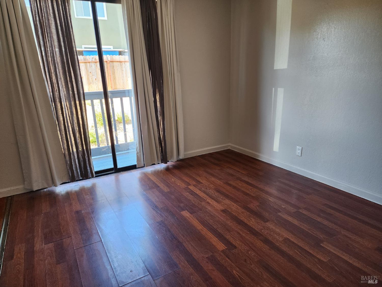 Detail Gallery Image 19 of 35 For 272 Woodridge Dr, Vallejo,  CA 94591 - 4 Beds | 2/1 Baths