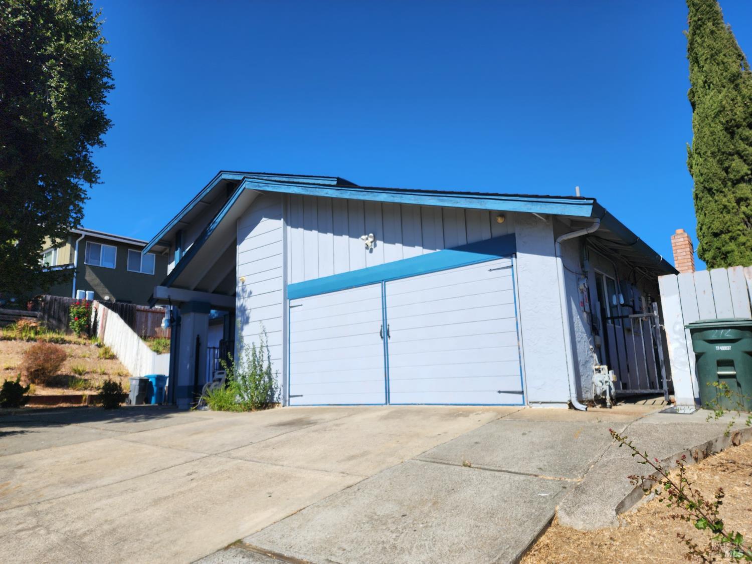 Detail Gallery Image 3 of 35 For 272 Woodridge Dr, Vallejo,  CA 94591 - 4 Beds | 2/1 Baths