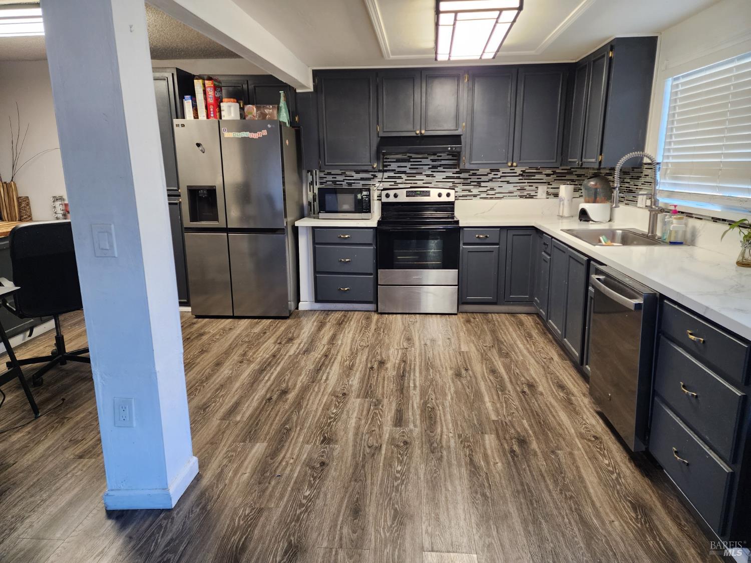Detail Gallery Image 7 of 35 For 272 Woodridge Dr, Vallejo,  CA 94591 - 4 Beds | 2/1 Baths