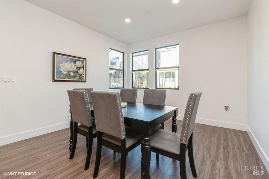 Detail Gallery Image 9 of 24 For 1546 Waterside Ln, Rohnert Park,  CA 94928 - 3 Beds | 2 Baths