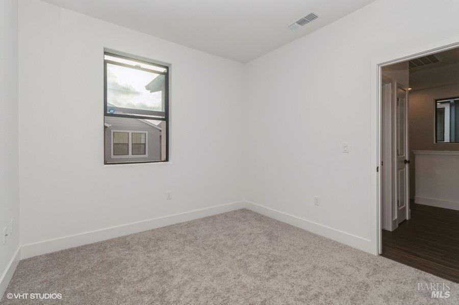 Detail Gallery Image 22 of 24 For 1546 Waterside Ln, Rohnert Park,  CA 94928 - 3 Beds | 2 Baths
