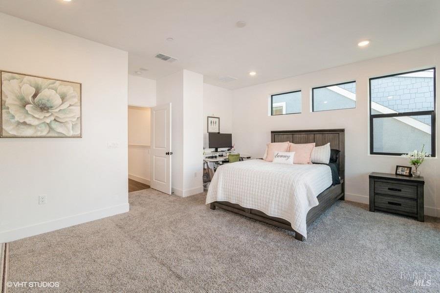 Detail Gallery Image 13 of 24 For 1546 Waterside Ln, Rohnert Park,  CA 94928 - 3 Beds | 2 Baths