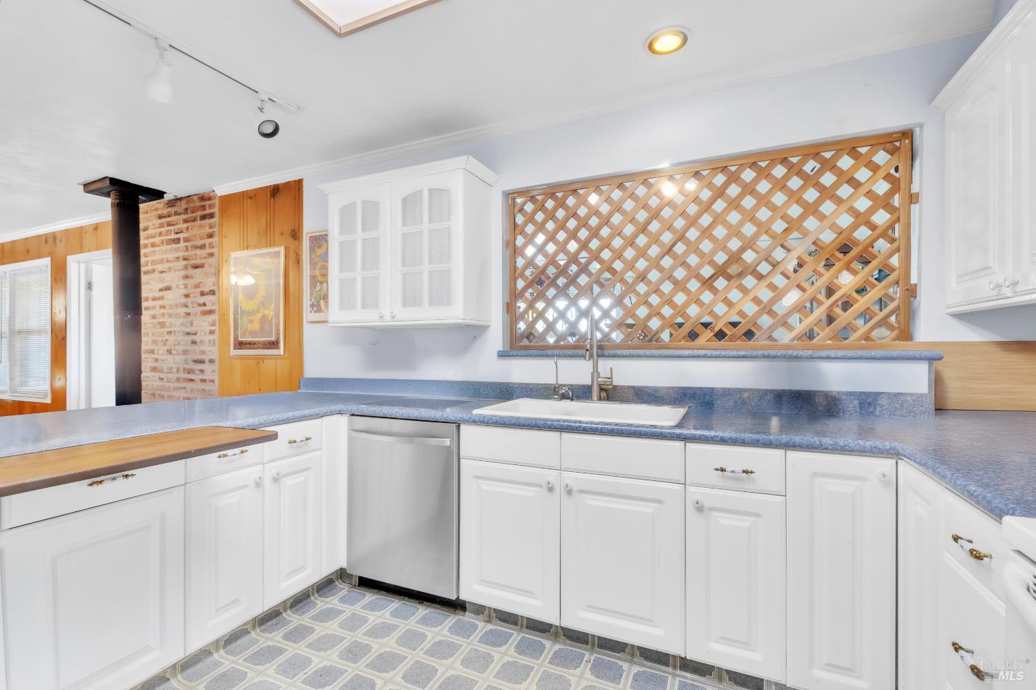 Detail Gallery Image 18 of 29 For 1138 Lokoya Rd, Napa,  CA 94558 - 3 Beds | 2 Baths