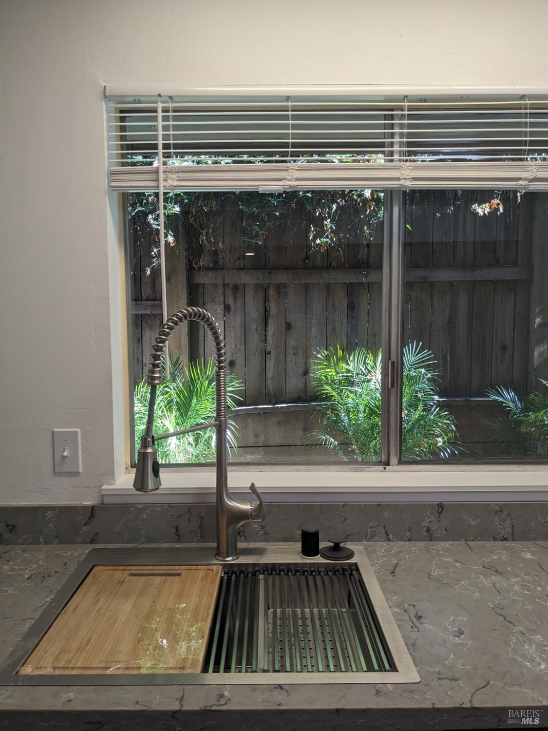 Detail Gallery Image 7 of 23 For 436 North St #11,  Healdsburg,  CA 95448 - 2 Beds | 1 Baths