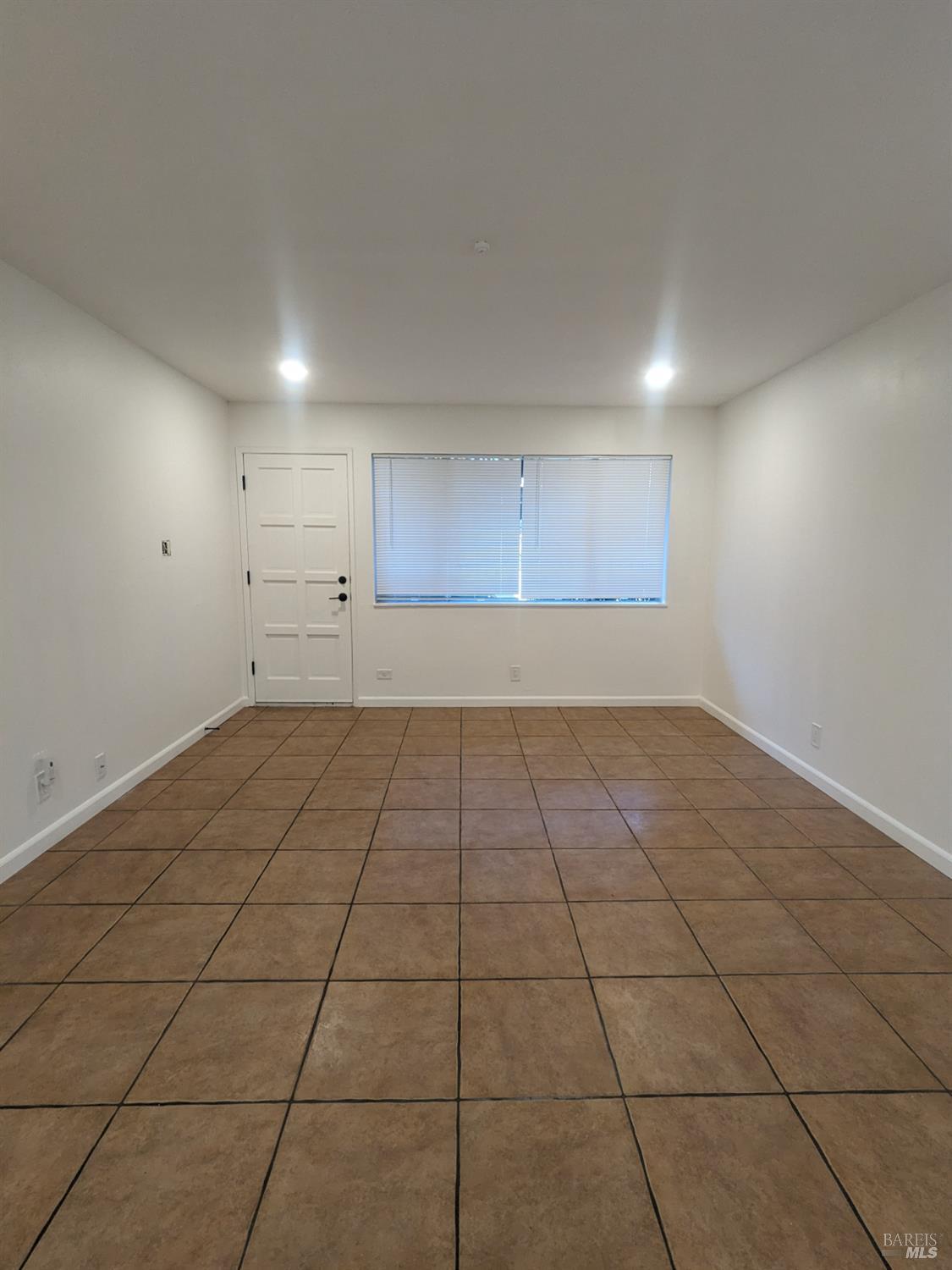 Detail Gallery Image 3 of 23 For 436 North St #11,  Healdsburg,  CA 95448 - 2 Beds | 1 Baths