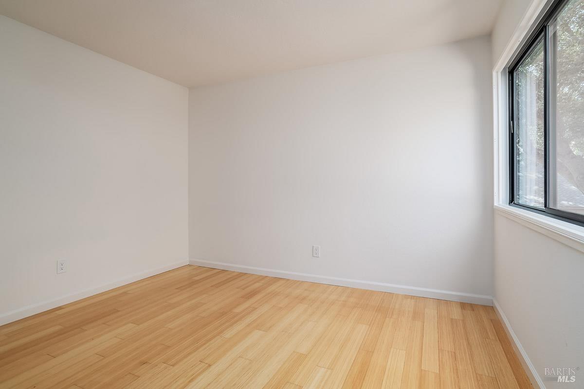 Detail Gallery Image 12 of 26 For 8 Dove Pl, Novato,  CA 94949 - 3 Beds | 2/1 Baths