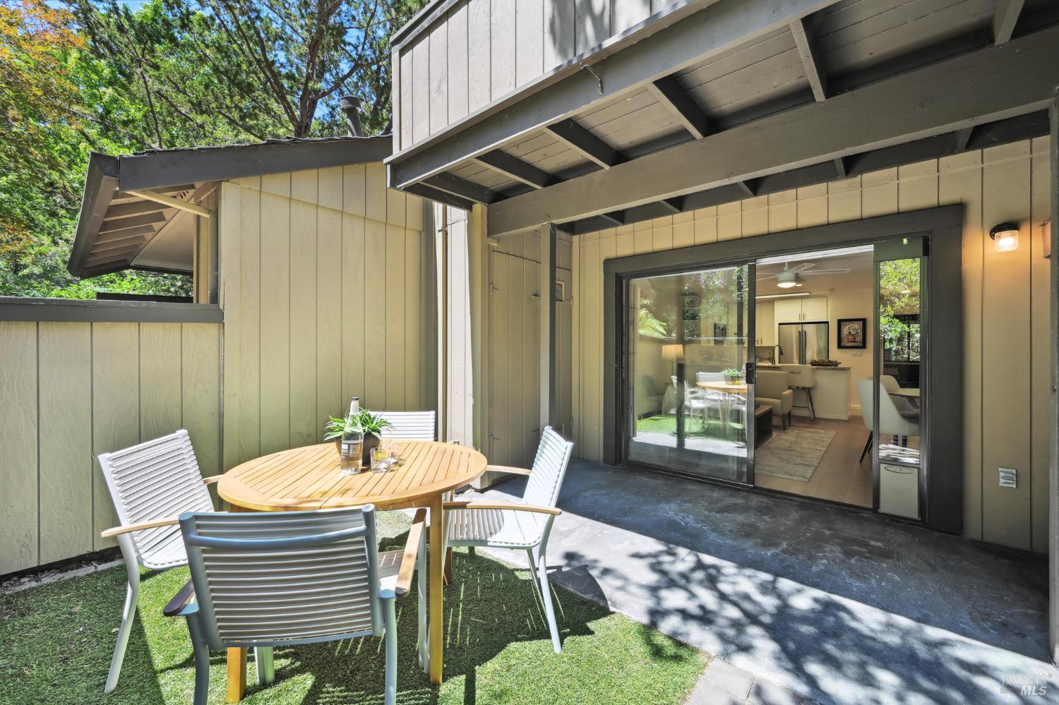 Detail Gallery Image 3 of 37 For 44 Creek Ct, Cotati,  CA 94931 - 2 Beds | 1 Baths