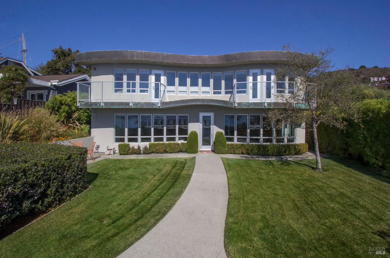 Detail Gallery Image 22 of 23 For 747 Tiburon Blvd, Tiburon,  CA 94920 - 3 Beds | 3/1 Baths