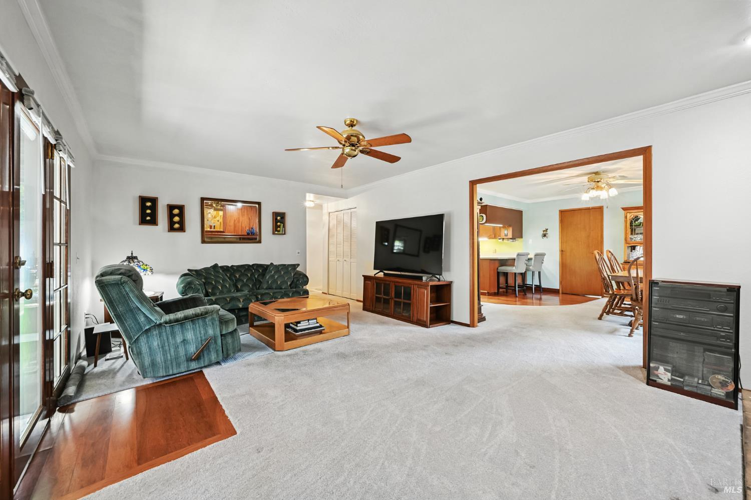 Detail Gallery Image 2 of 53 For 2013 Knight Ave, Petaluma,  CA 94954 - 3 Beds | 2 Baths