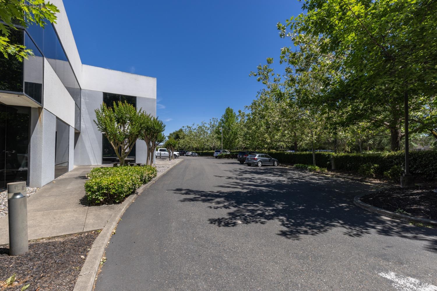 Detail Gallery Image 19 of 20 For 5464 Skylane Blvd #B,  Santa Rosa,  CA 95403 - – Beds | – Baths