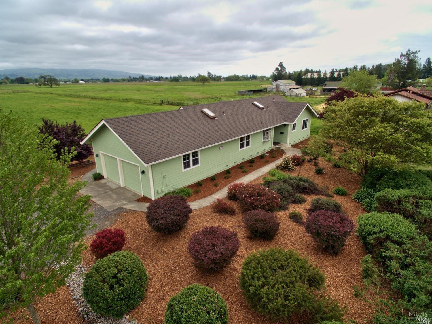 Detail Gallery Image 21 of 51 For 3980 Stony Point Rd, Santa Rosa,  CA 95407 - 3 Beds | 2 Baths