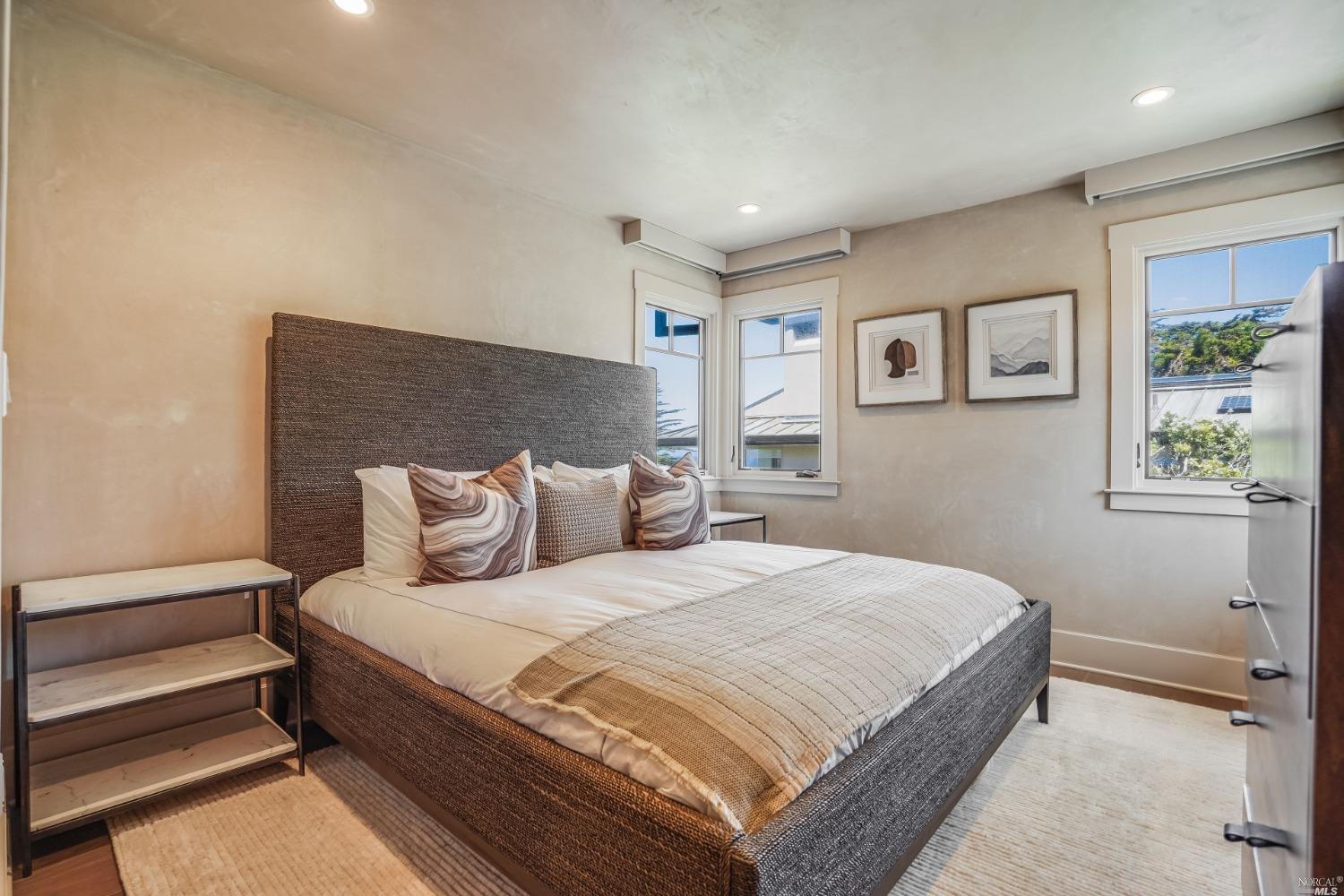 Detail Gallery Image 27 of 34 For 1016 Rodeo Rd #2,  Pebble Beach,  CA 93953 - 4 Beds | 3/1 Baths