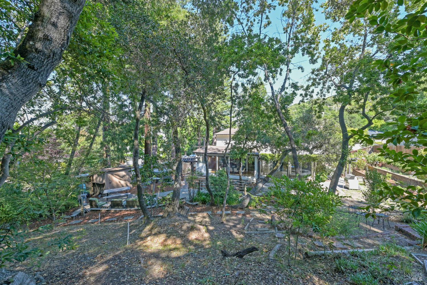 Detail Gallery Image 38 of 68 For 10 Pebble Beach Dr, Novato,  CA 94949 - 4 Beds | 3 Baths