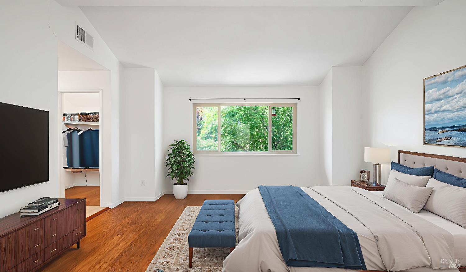 Detail Gallery Image 18 of 48 For 602 Marylyn Cir, Petaluma,  CA 94954 - 3 Beds | 2/1 Baths