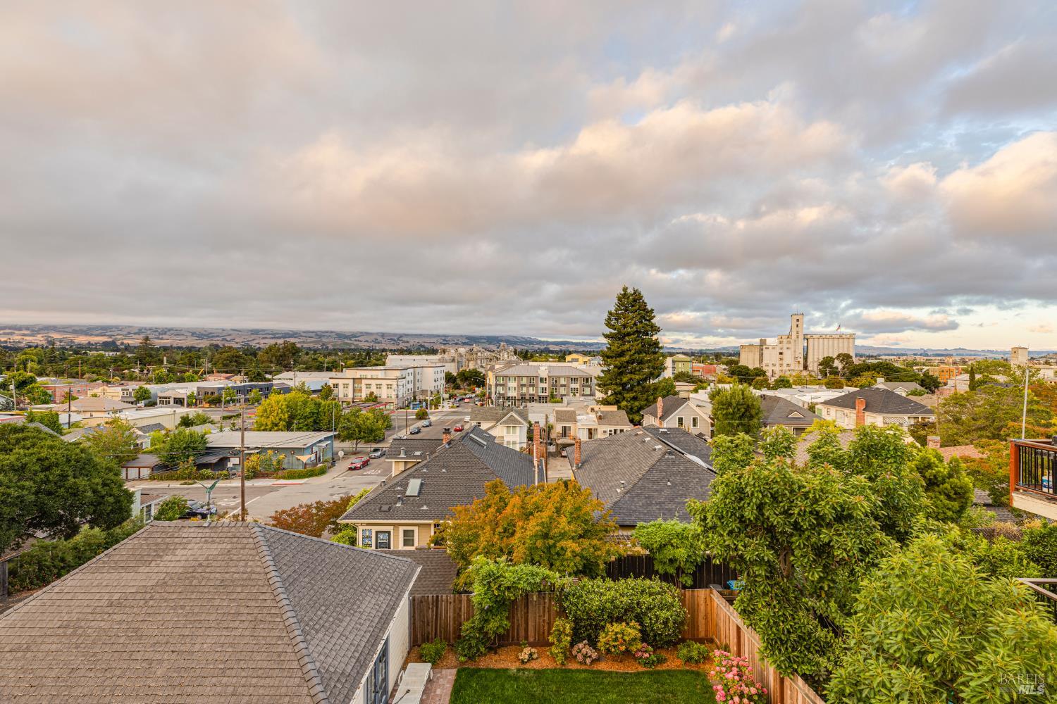 Detail Gallery Image 62 of 66 For 342 Keller St, Petaluma,  CA 94952 - 5 Beds | 3 Baths