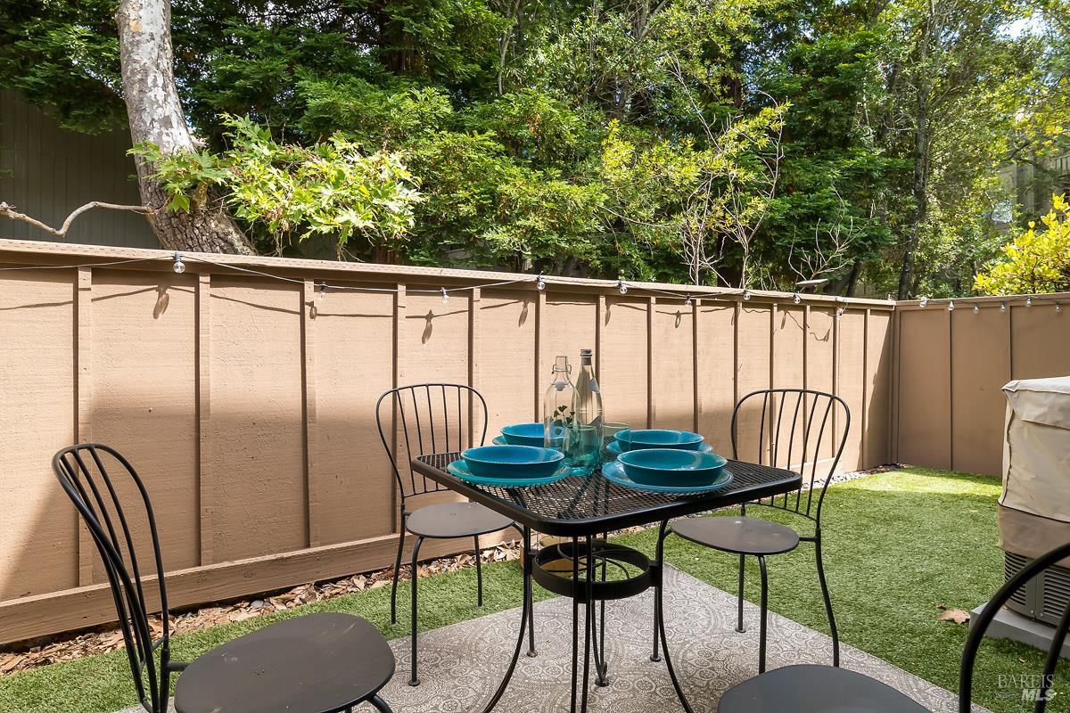 Detail Gallery Image 16 of 26 For 8 Dove Pl, Novato,  CA 94949 - 3 Beds | 2/1 Baths