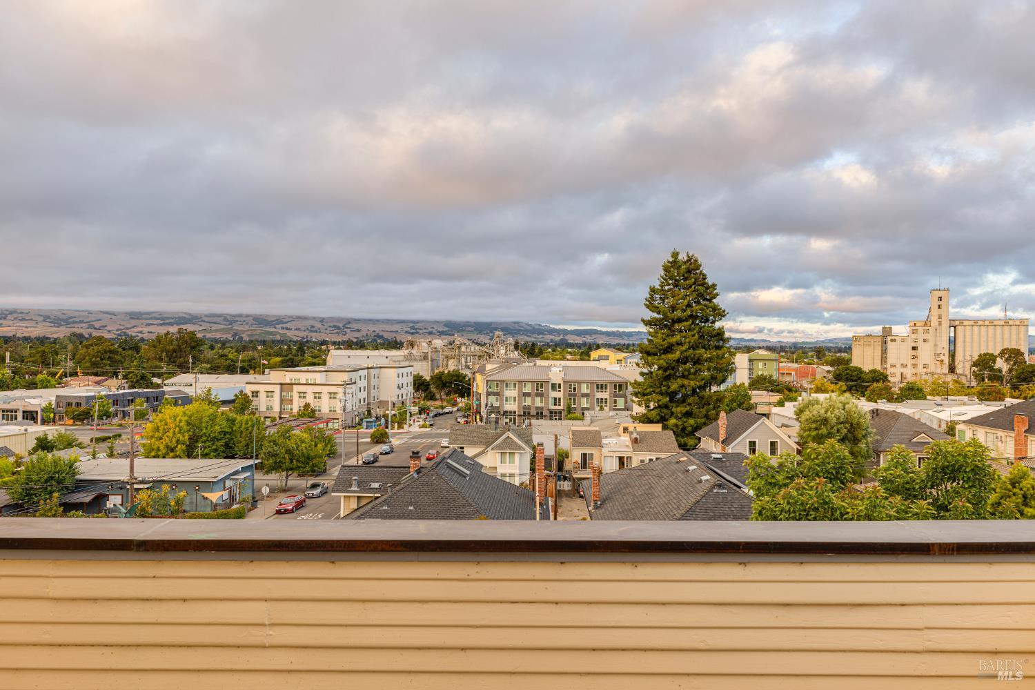 Detail Gallery Image 63 of 66 For 342 Keller St, Petaluma,  CA 94952 - 5 Beds | 3 Baths